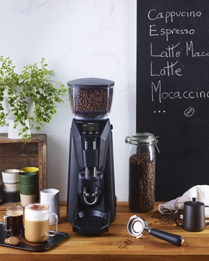 Moulin à café on-demand (coloris noir) avec tasseur n°59T